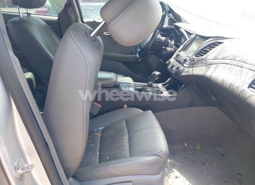 Photo 5 of 2014 Chevrolet Impala 2LT (VIN 2G1125S34E9101731)