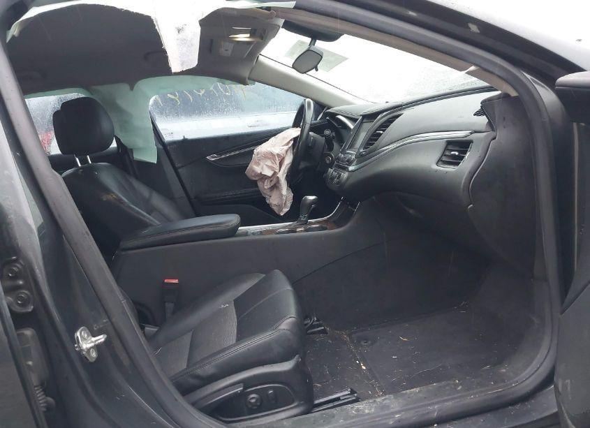 Photo 5 of 2014 Chevrolet Impala 2LT (VIN 2G1125S35E9165471)