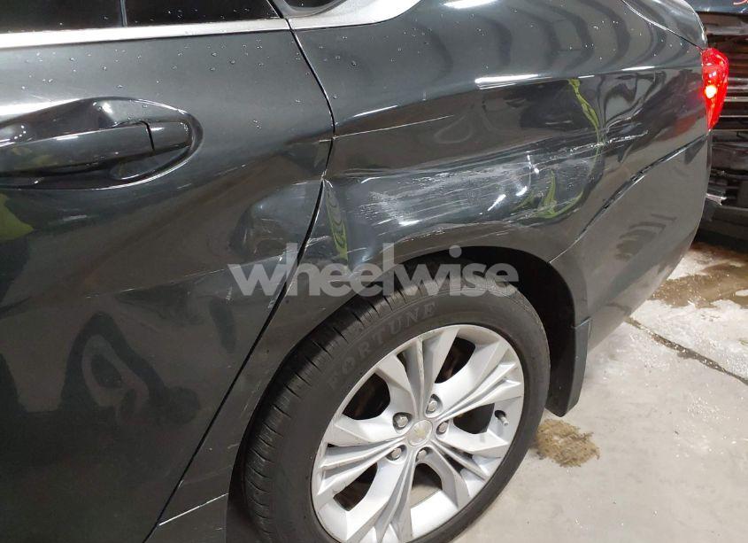 Photo 6 of 2015 Chevrolet Impala 2LT (VIN 2G1125S35F9135985)