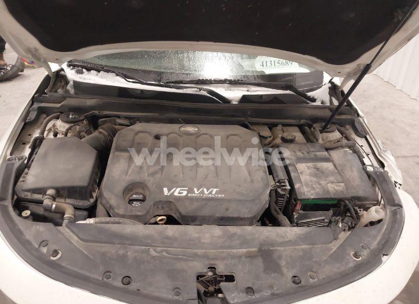 Photo 10 of 2014 Chevrolet Impala 2LT (VIN 2G1125S36E9137873)