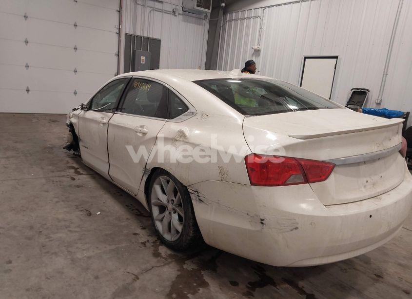 Photo 3 of 2014 Chevrolet Impala 2LT (VIN 2G1125S36E9137873)