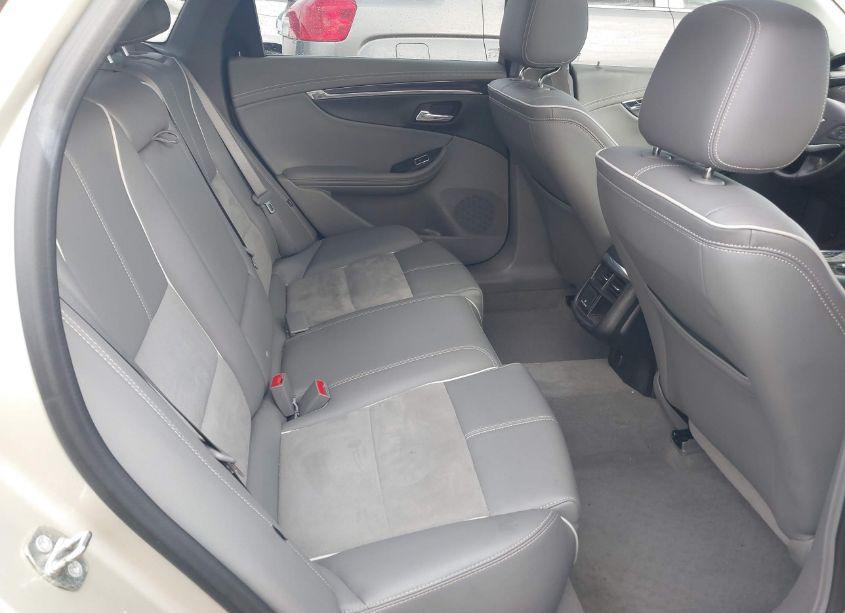 Photo 8 of 2015 Chevrolet Impala 2LT (VIN 2G1125S37F9166607)