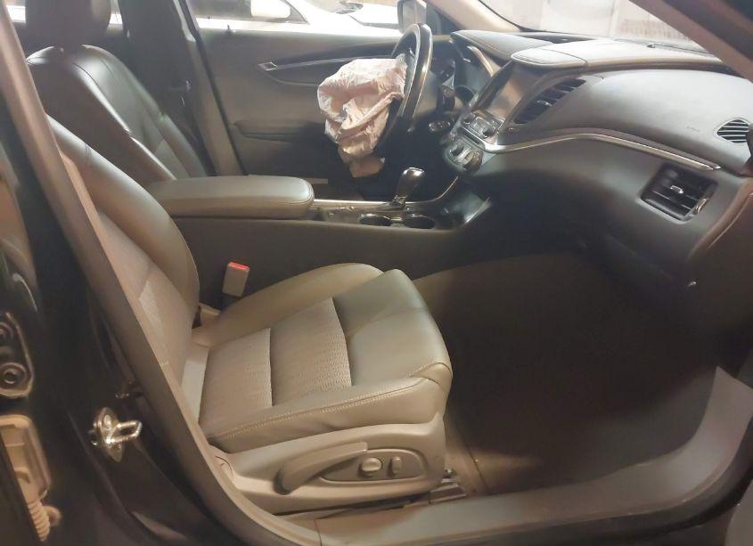 Photo 5 of 2015 Chevrolet Impala 2LT (VIN 2G1125S38F9104701)