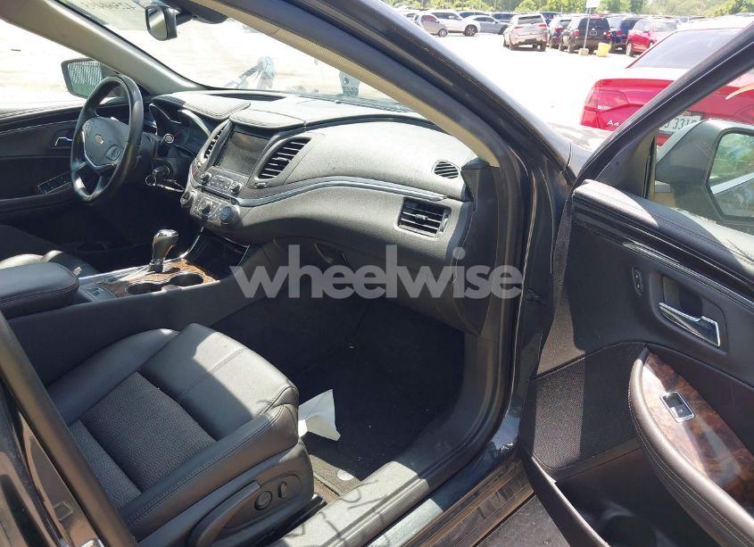 Photo 5 of 2015 Chevrolet Impala 2LT (VIN 2G1125S38F9144485)