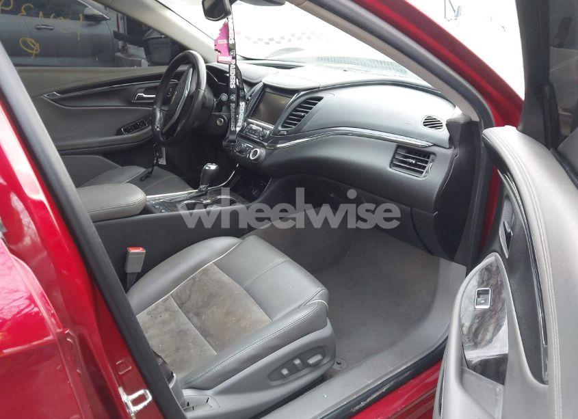 Photo 5 of 2014 Chevrolet Impala 2LT (VIN 2G1125S39E9104396)