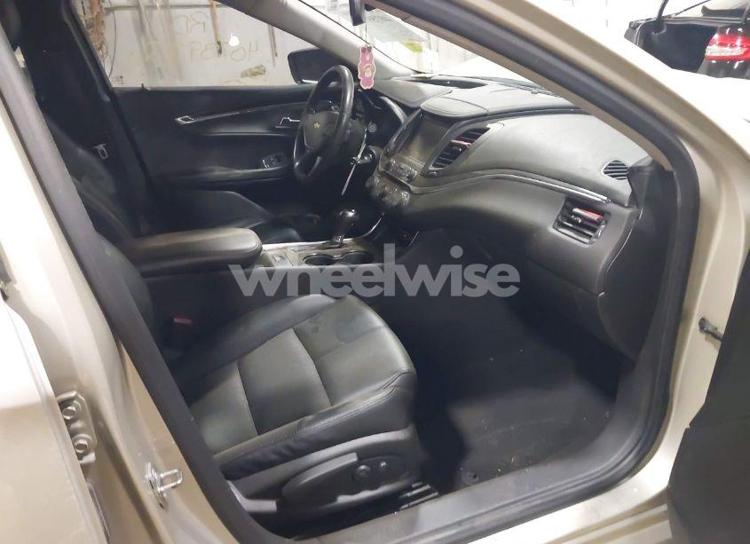 Photo 5 of 2014 Chevrolet Impala 2LT (VIN 2G1125S39E9142551)