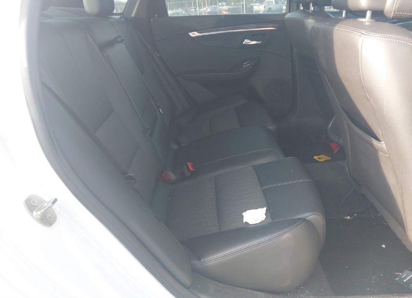 Photo 8 of 2014 Chevrolet Impala 2LT (VIN 2G1125S39E9196951)