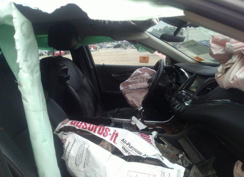 Photo 5 of 2014 Chevrolet Impala 2LT (VIN 2G1125S39E9231021)