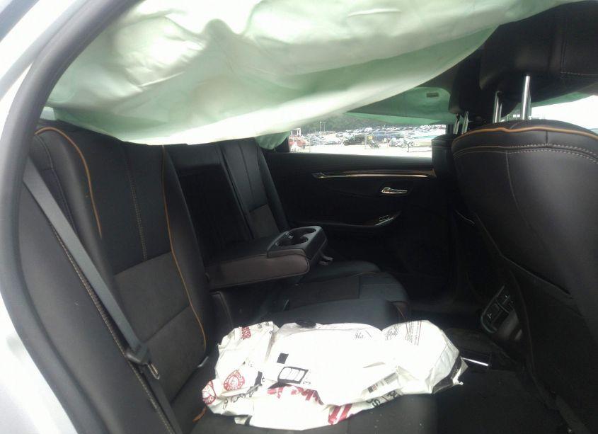 Photo 8 of 2014 Chevrolet Impala 2LT (VIN 2G1125S39E9231021)