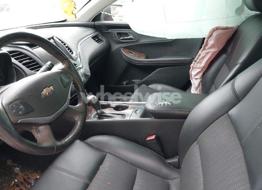 Photo 5 of 2015 Chevrolet Impala 2LT (VIN 2G1125S39F9181237)