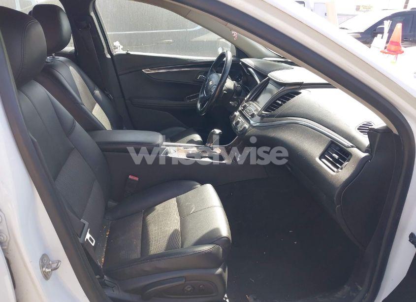 Photo 5 of 2014 Chevrolet Impala 2LT (VIN 2G1125S3XE9214678)