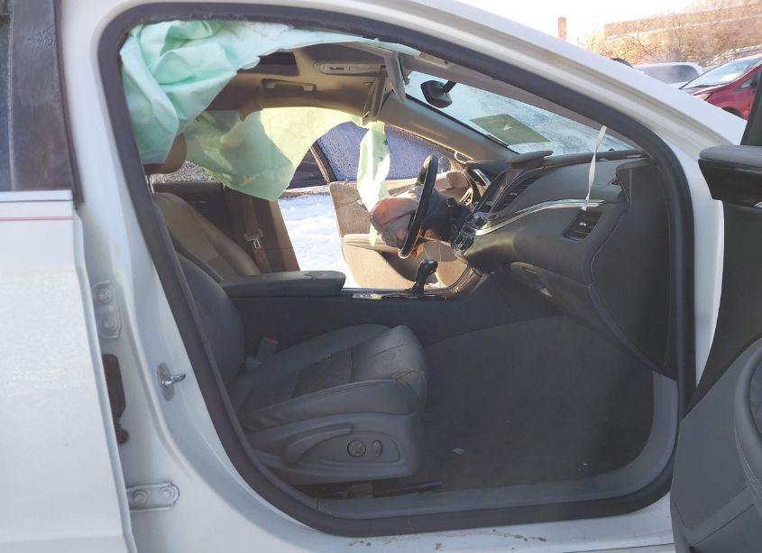 Photo 5 of 2014 Chevrolet Impala 2LT (VIN 2G1125S3XE9244859)