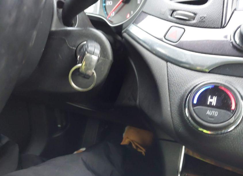 Photo 11 of 2015 Chevrolet Impala 2LT (VIN 2G1125S3XF9118129)