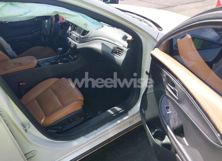 Photo 5 of 2014 Chevrolet Impala 2LZ (VIN 2G1155S37E9168489)