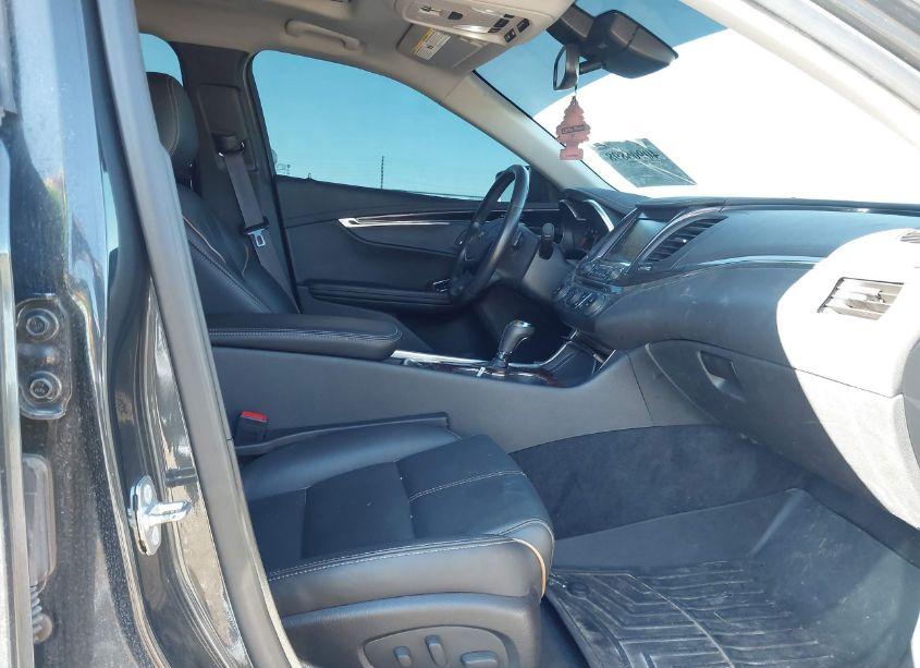 Photo 5 of 2015 Chevrolet Impala 2LZ (VIN 2G1165S32F9214292)