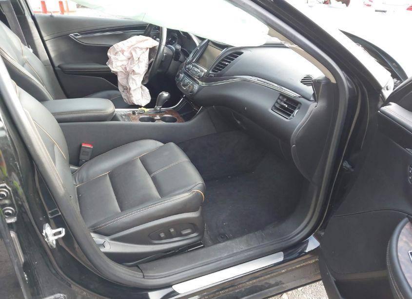 Photo 5 of 2015 Chevrolet Impala 2LZ (VIN 2G1165S33F9100107)