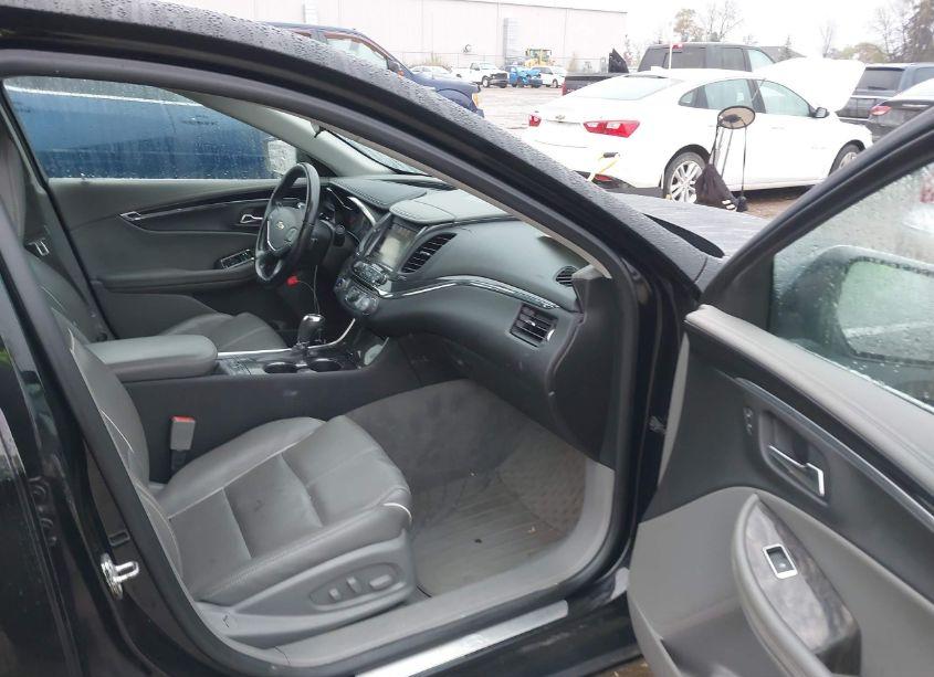 Photo 5 of 2015 Chevrolet Impala 2LZ (VIN 2G1165S33F9160825)