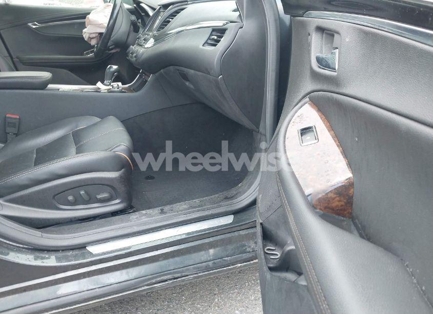 Photo 5 of 2015 Chevrolet Impala 2LZ (VIN 2G1165S33F9163143)