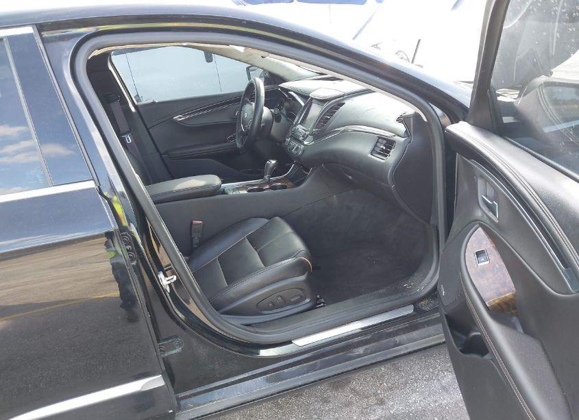 Photo 5 of 2015 Chevrolet Impala 2LZ (VIN 2G1165S36F9110890)