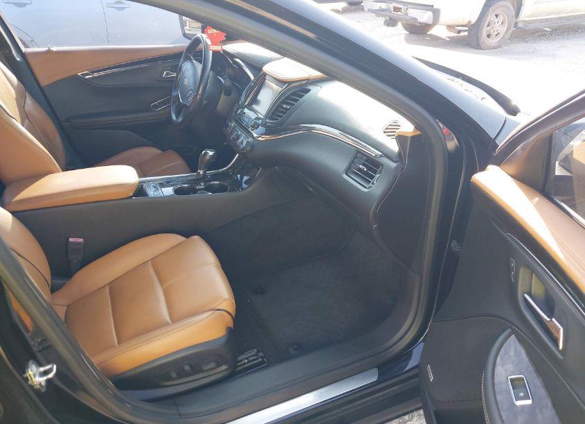 Photo 5 of 2015 Chevrolet Impala 2LZ (VIN 2G1165S37F9103852)