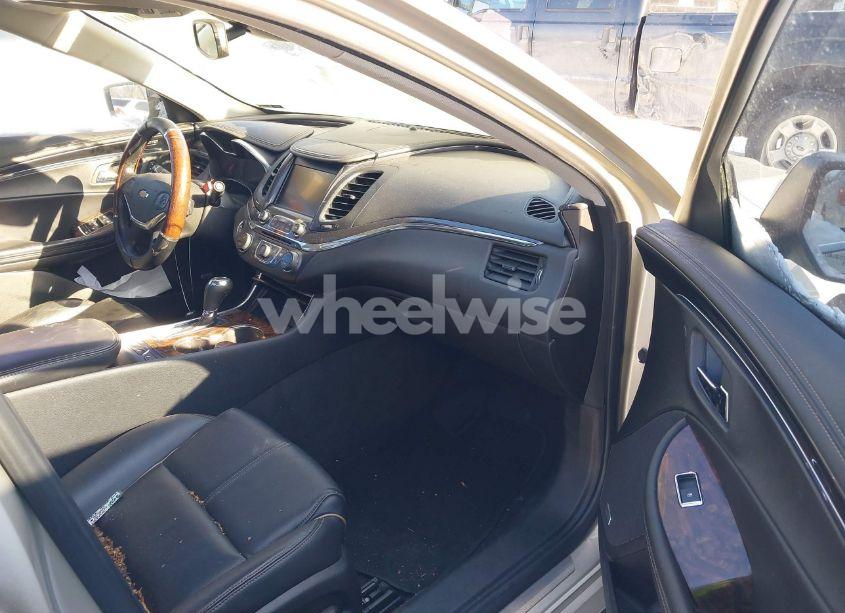 Photo 5 of 2015 Chevrolet Impala 2LZ (VIN 2G1165S39F9117798)