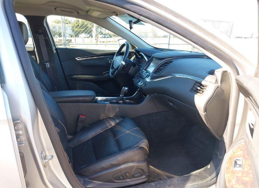 Photo 5 of 2015 Chevrolet Impala 2LZ (VIN 2G1165S39F9119681)