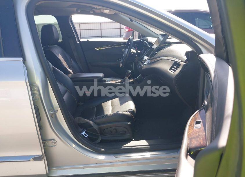 Photo 5 of 2015 Chevrolet Impala 2LZ (VIN 2G1165S3XF9204223)