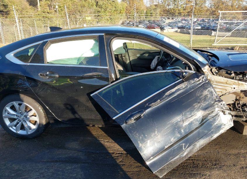 Photo 6 of 2019 Chevrolet Impala LT (VIN 2G11Z5S31K9115738)