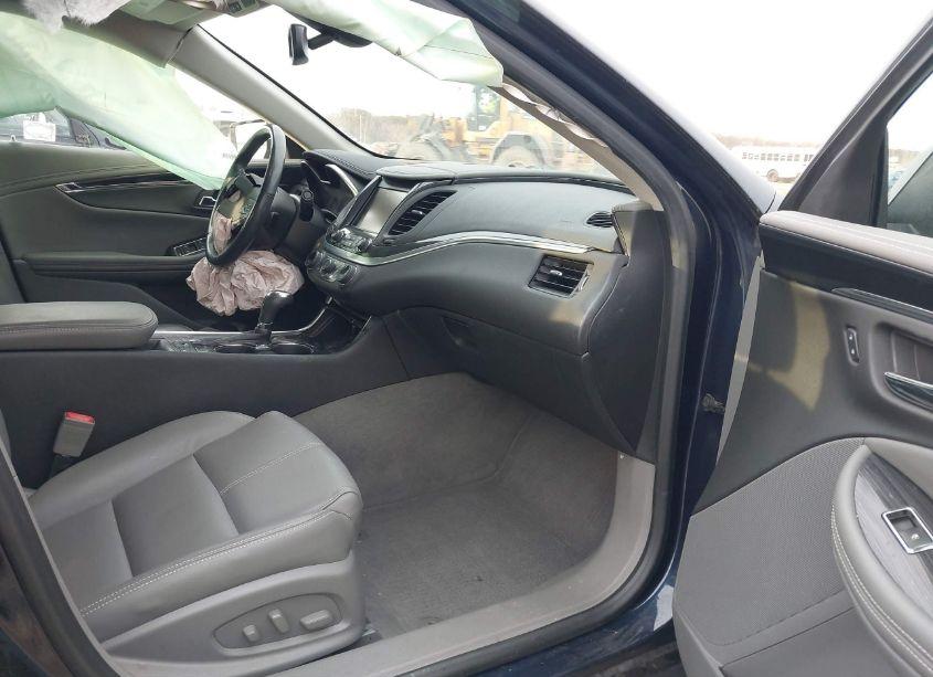 Photo 5 of 2019 Chevrolet Impala LT (VIN 2G11Z5S32K9123203)