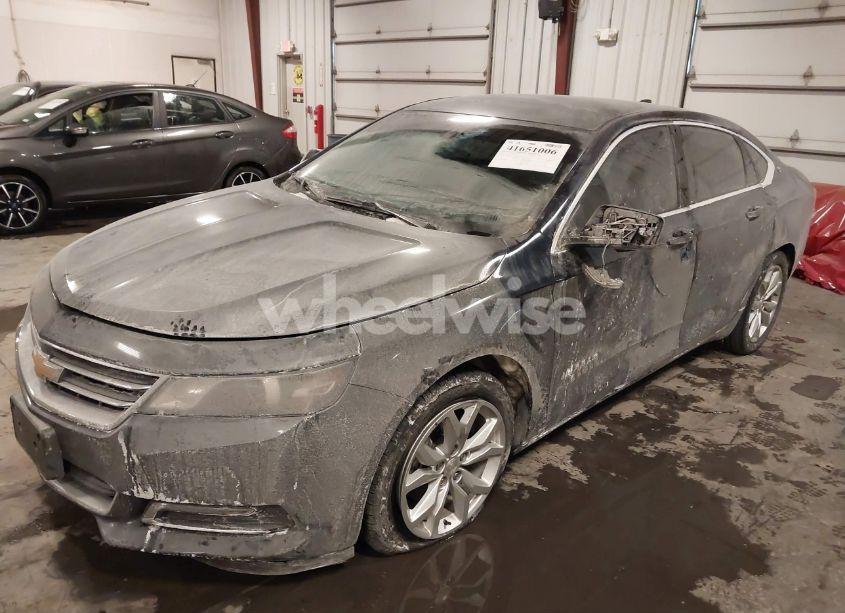 Photo 2 of 2019 Chevrolet Impala LT (VIN 2G11Z5S32K9158596)