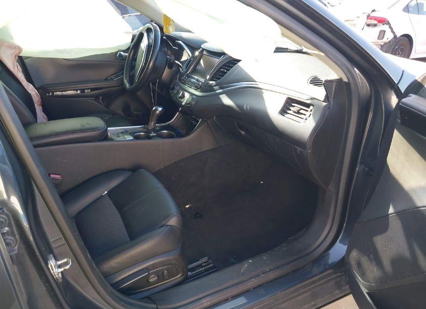 Photo 5 of 2019 Chevrolet Impala LT (VIN 2G11Z5S33K9104241)