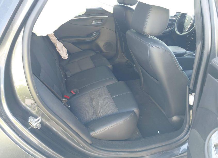 Photo 8 of 2019 Chevrolet Impala LT (VIN 2G11Z5S33K9104241)