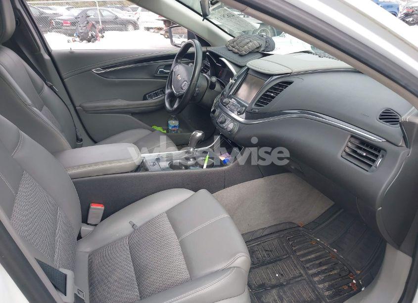 Photo 5 of 2019 Chevrolet Impala LT (VIN 2G11Z5S33K9121573)