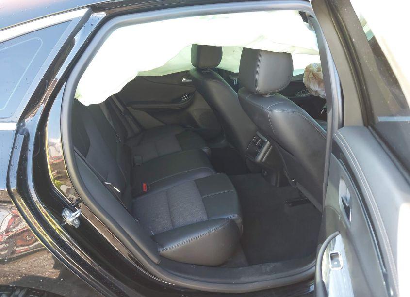 Photo 8 of 2019 Chevrolet Impala LT (VIN 2G11Z5S33K9152340)