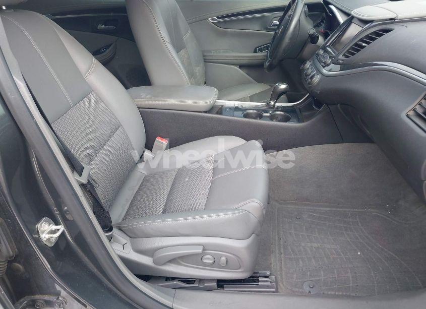 Photo 5 of 2019 Chevrolet Impala LT (VIN 2G11Z5S34K9107410)