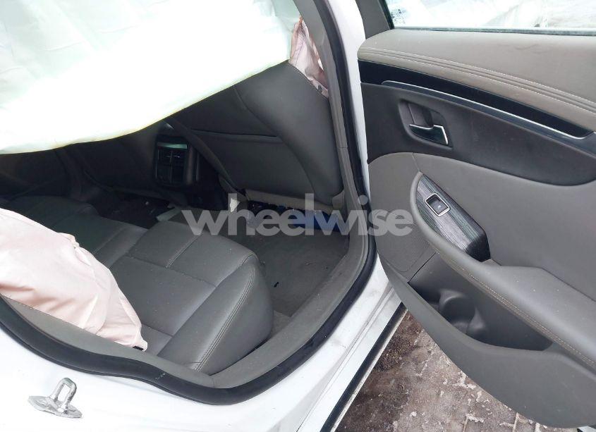 Photo 8 of 2019 Chevrolet Impala LT (VIN 2G11Z5S36K9138108)