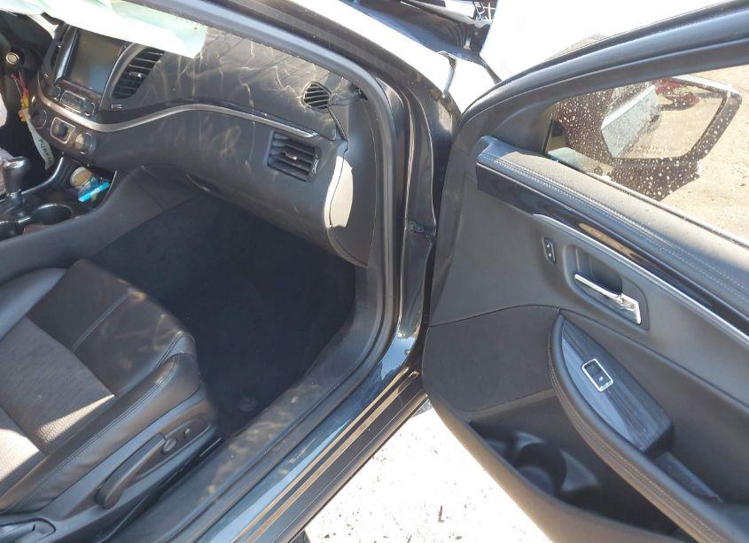 Photo 5 of 2019 Chevrolet Impala LT (VIN 2G11Z5S37K9111984)