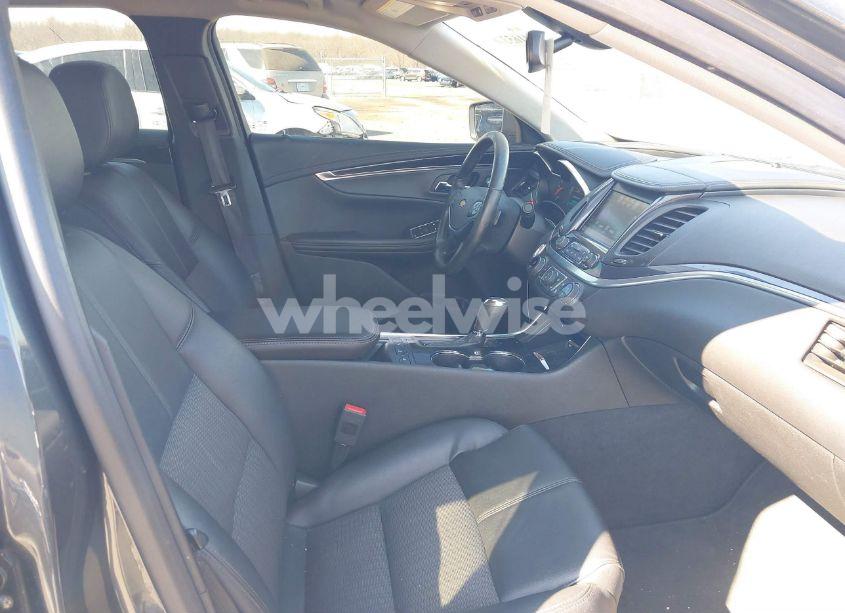 Photo 5 of 2019 Chevrolet Impala LT (VIN 2G11Z5S37K9151689)