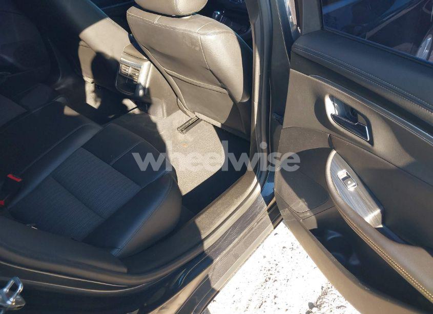 Photo 8 of 2019 Chevrolet Impala LT (VIN 2G11Z5S38K9119981)