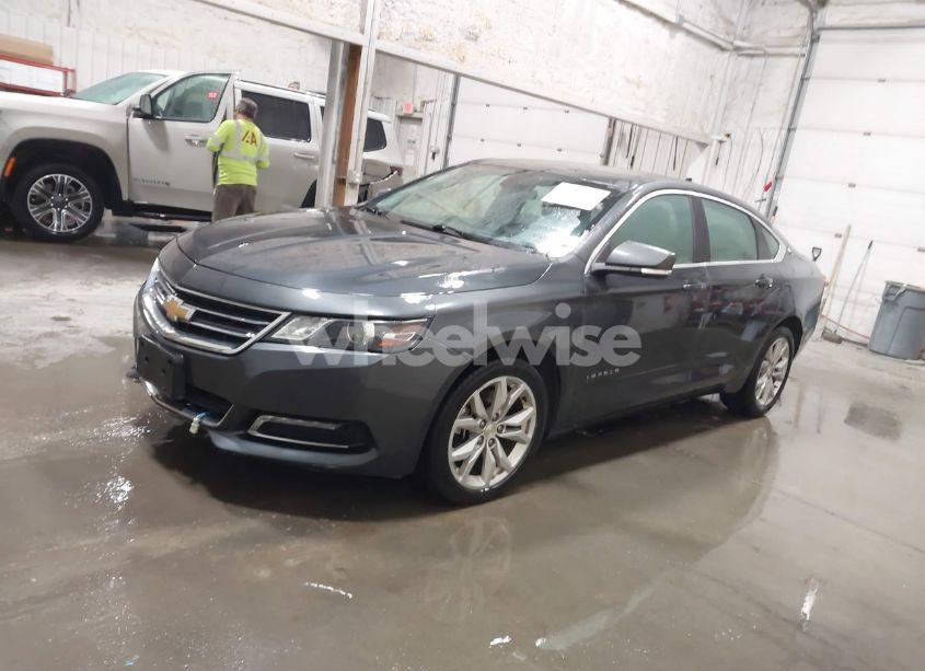Photo 2 of 2019 Chevrolet Impala LT (VIN 2G11Z5S38K9130009)