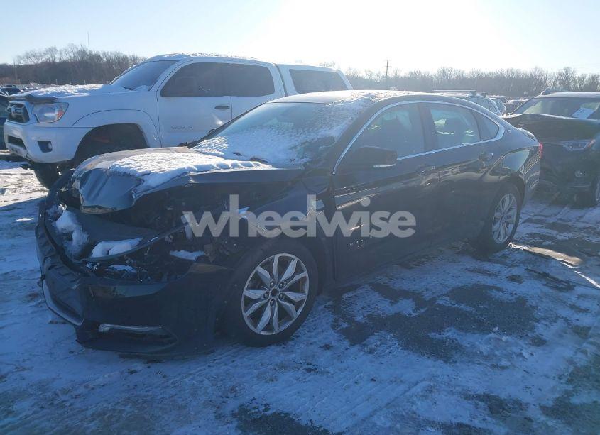 Photo 2 of 2019 Chevrolet Impala LT (VIN 2G11Z5S38K9132052)