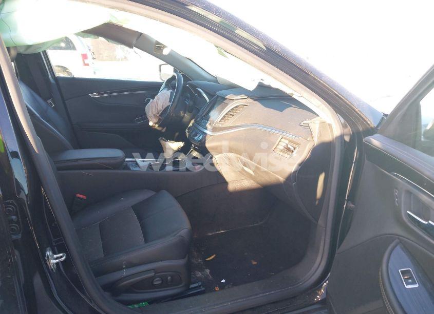 Photo 5 of 2019 Chevrolet Impala LT (VIN 2G11Z5S38K9132052)