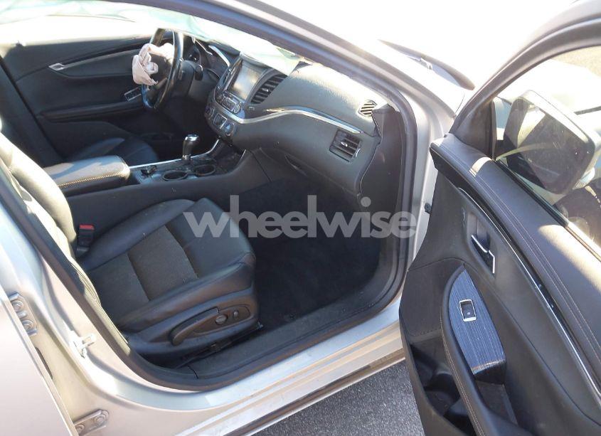 Photo 5 of 2019 Chevrolet Impala LT (VIN 2G11Z5SA0K9142444)