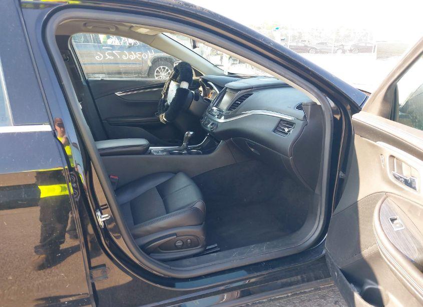 Photo 5 of 2019 Chevrolet Impala LT (VIN 2G11Z5SA3K9141644)