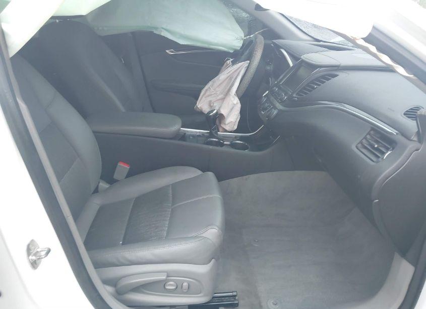 Photo 5 of 2019 Chevrolet Impala LT (VIN 2G11Z5SA7K9144014)