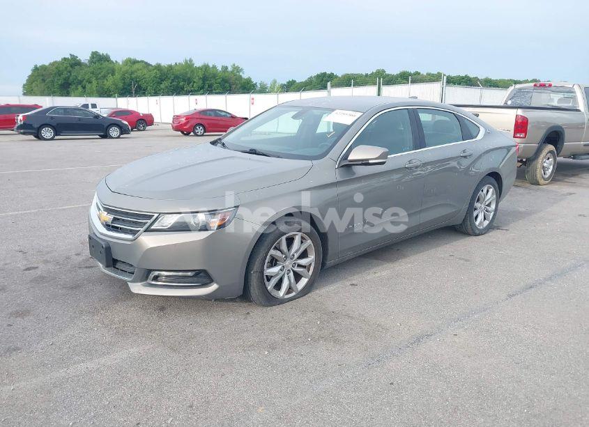 Photo 2 of 2019 Chevrolet Impala LT (VIN 2G11Z5SAXK9135498)