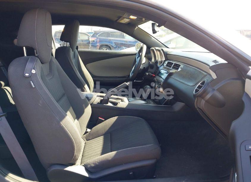 Photo 5 of 2012 Chevrolet Camaro 2LS (VIN 2G1FA1E30C9172421)