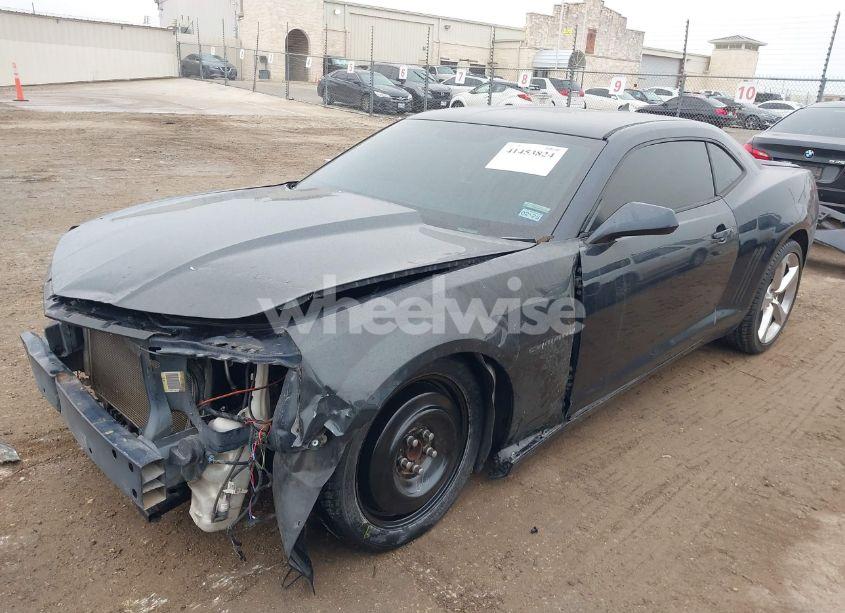 Photo 2 of 2013 Chevrolet Camaro 2LS (VIN 2G1FA1E30D9138612)