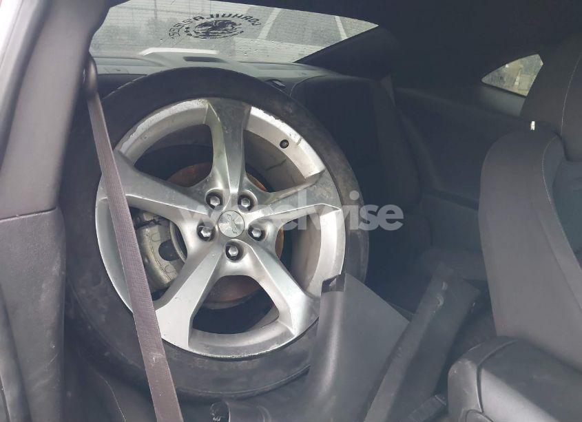 Photo 8 of 2013 Chevrolet Camaro 2LS (VIN 2G1FA1E30D9138612)