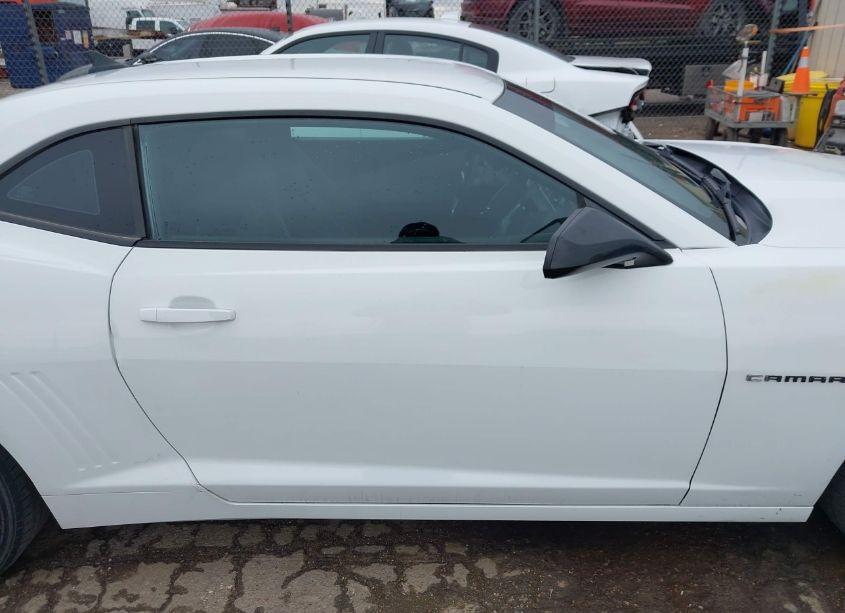 Photo 13 of 2014 Chevrolet Camaro 2LS (VIN 2G1FA1E30E9129748)